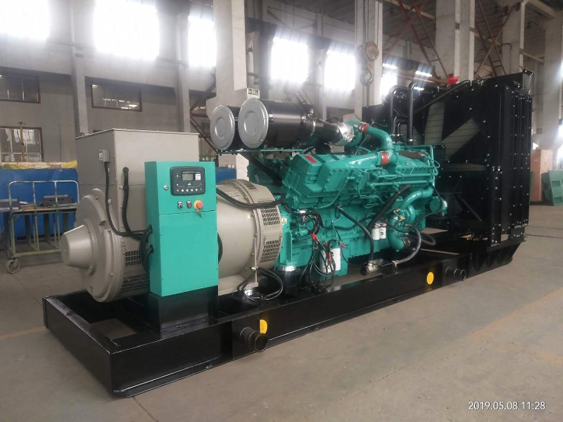 CUMMINS SERIE DIESEL GENERATOR SET